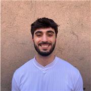 Entrenador personal con grado en TSEAS, experiencia en equipos como preparador físico y actual estudiante de CAFYD